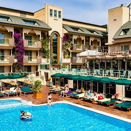 מלון Ambasador Hotel