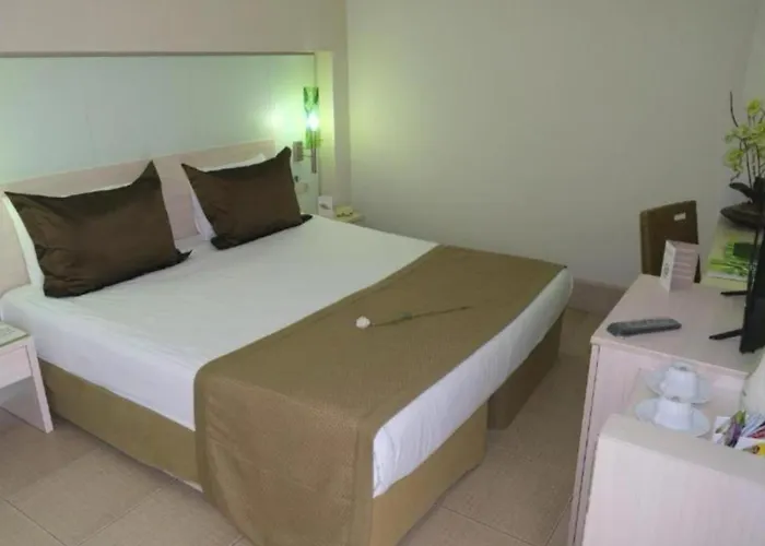 Hotell Ambasador 4*