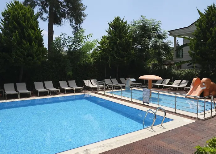 Ambasador Hotell 4*