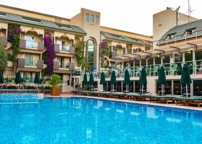 Ambasador فندق كمر