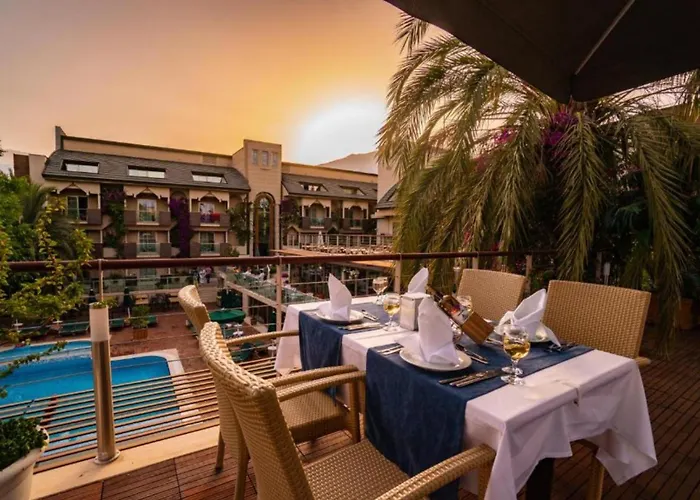 Ambasador فندق كمر